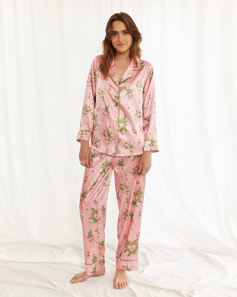 Bella Descanso luxury sleepwear. Biscayne pink pyjama set. Stylish loungewear and glam pyjamas. 